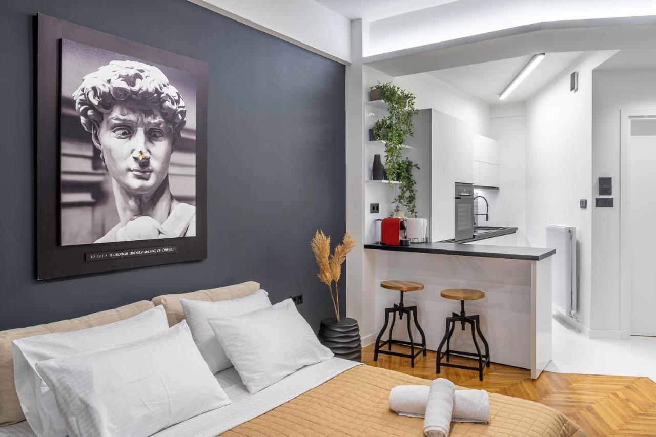 Luxury Studio Apartment In The Heart Of Атина Екстериор снимка