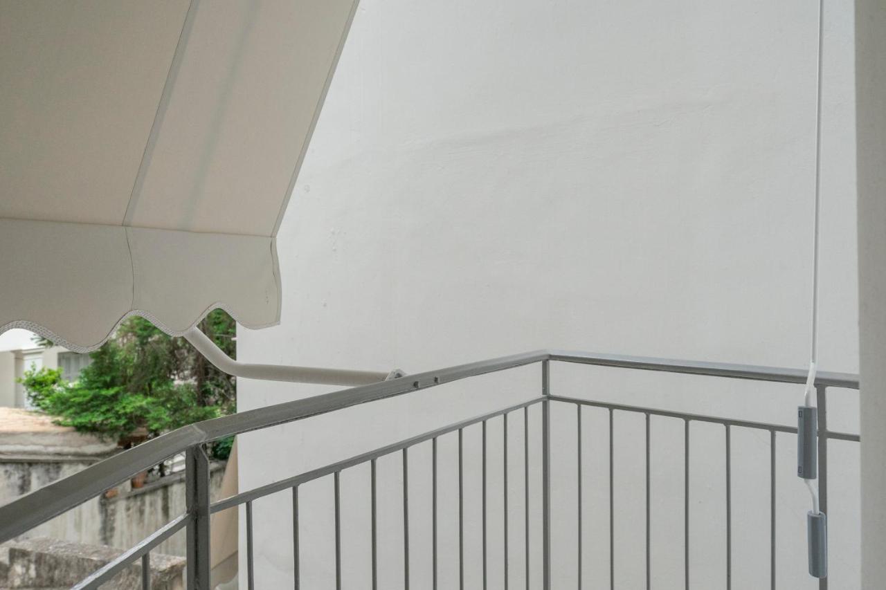 Luxury Studio Apartment In The Heart Of Атина Екстериор снимка
